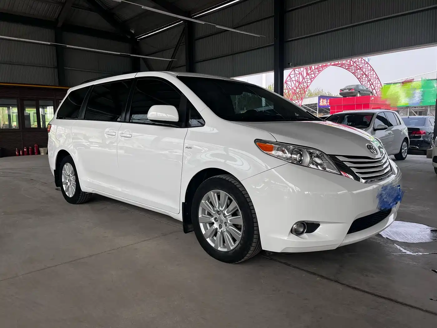 Toyota Sienna 2015 3.5L 4WD L фото 3