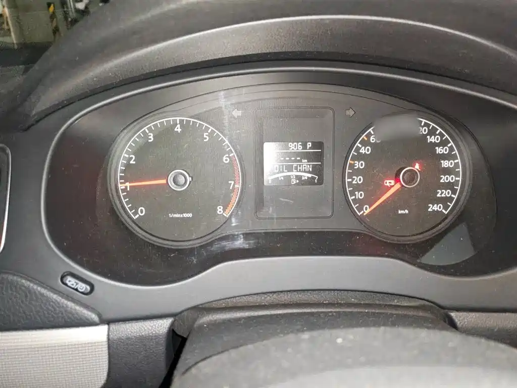 Volkswagen Sagitar 2014 Facelift 1.6L Automatic Leading Version фото 4