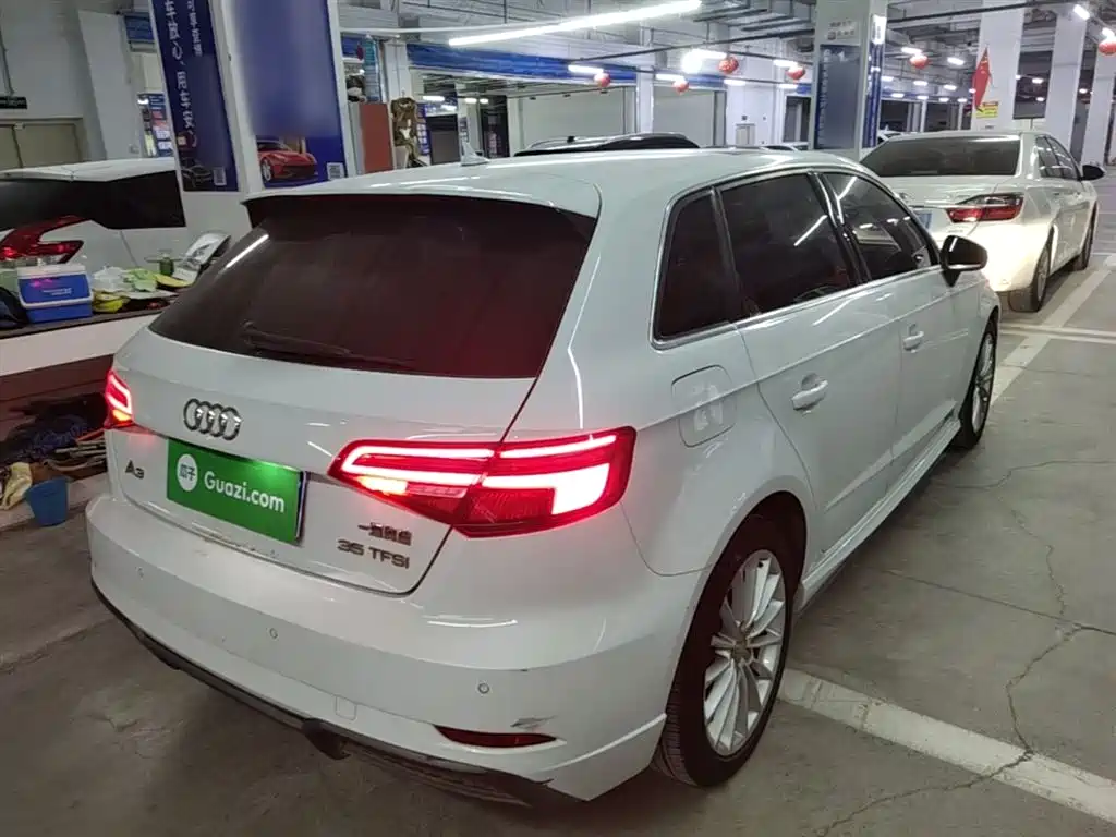 Audi A3 2018 30th Anniversary Sportback 35 TFSI Fashion фото 7