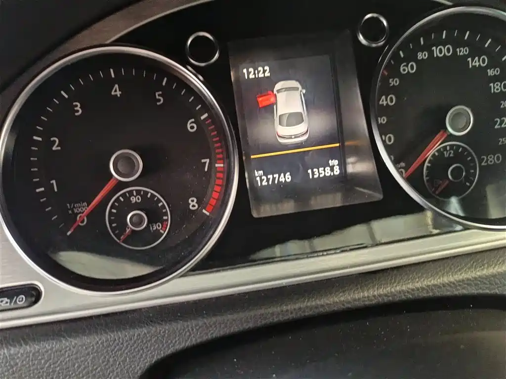 Volkswagen FAW-Volkswagen CC 2015 1.8TSI Luxury фото 3
