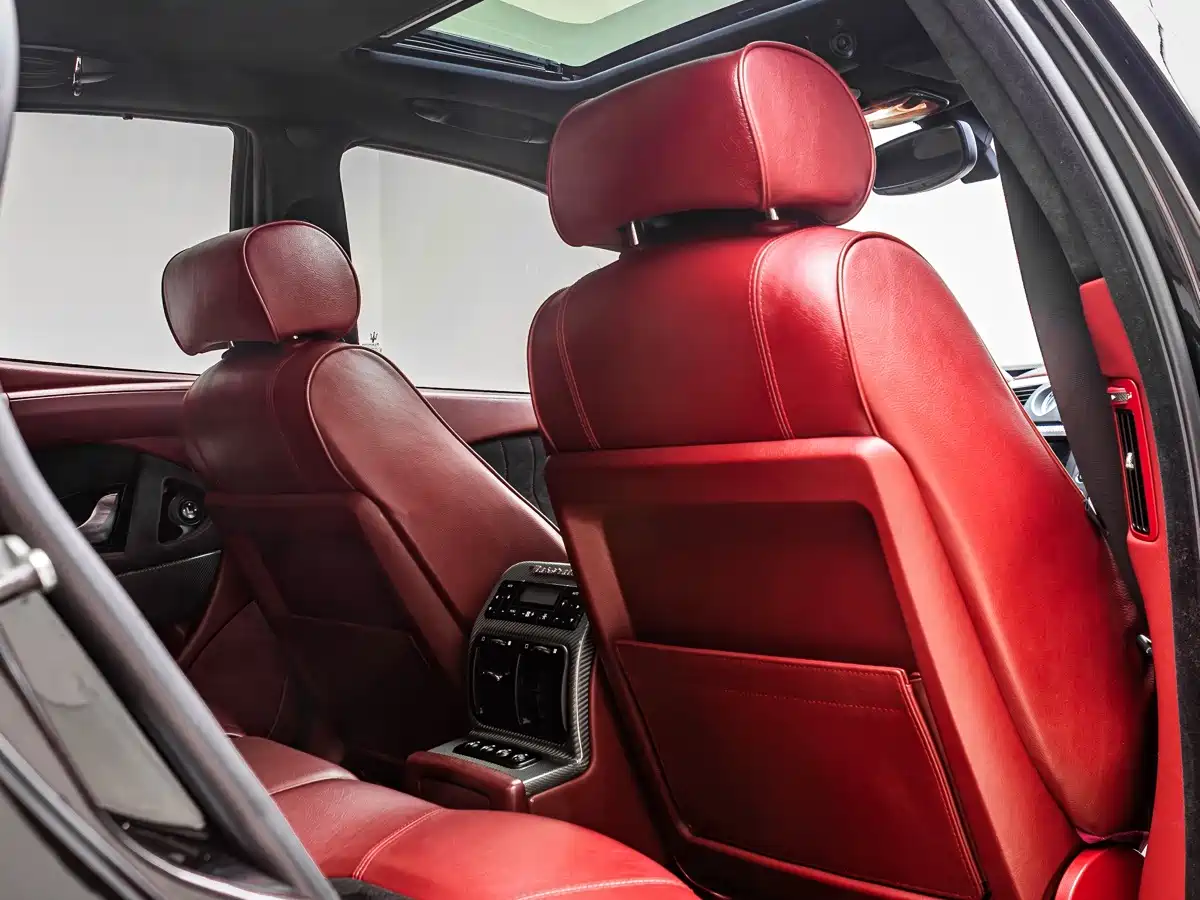 Maserati Quattroporte 2010 2010 4.7L Sport Edition