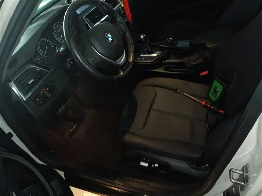 BMW 3 Series 2016 320Li Progressive фото 15