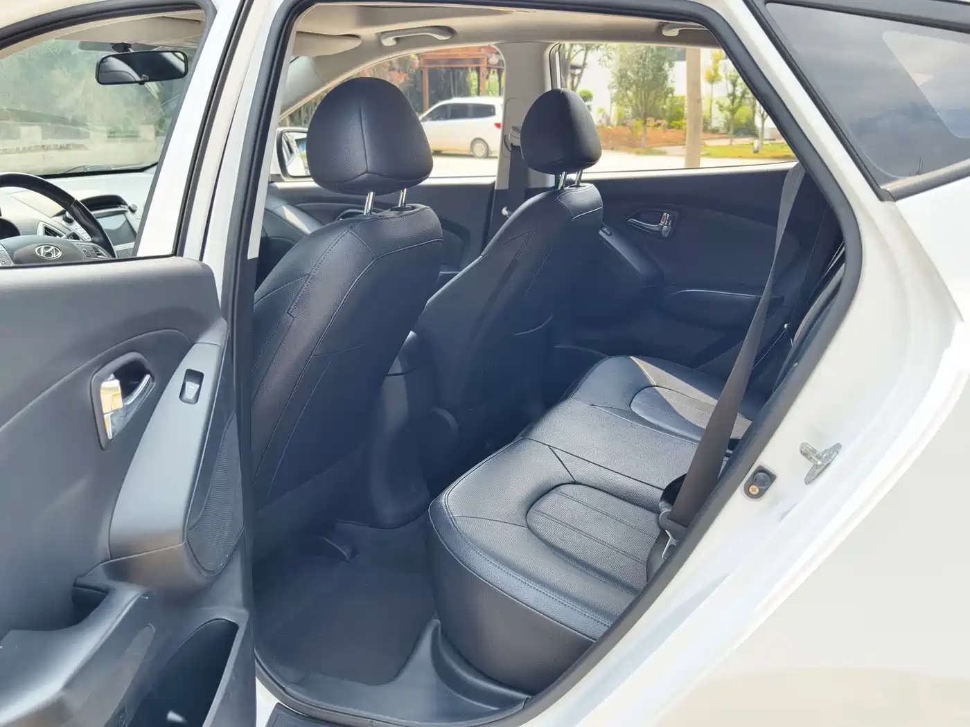 Hyundai Beijing Hyundai ix35 2015 2.0L Automatic 2WD Smart Type China IV фото 15