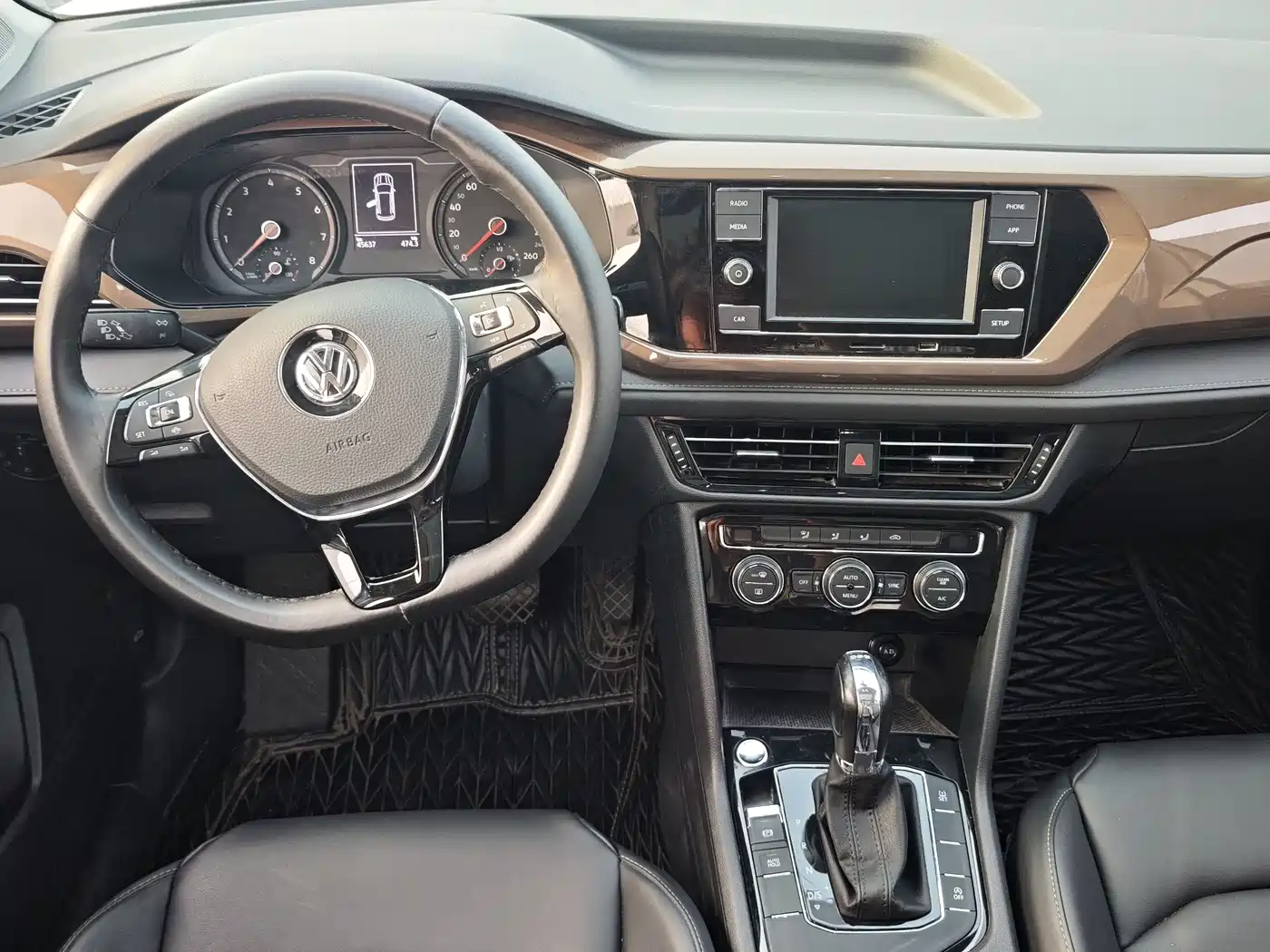 Volkswagen Tharu 2020 280TSI 2WD Comfort Edition China VI фото 4