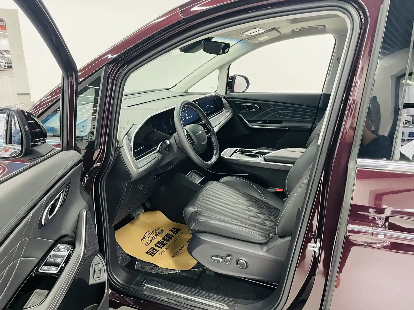 SAIC Maxus Dajia 9 2025 Long Range Forest 6-seater Edition фото 4