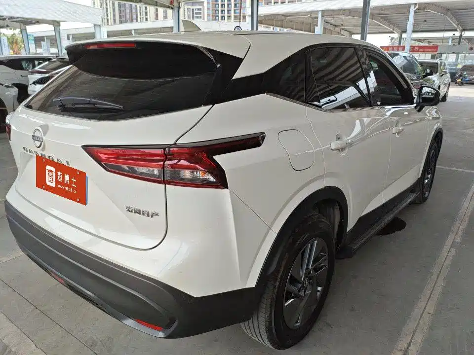 Фото 4 - Nissan Qashqai