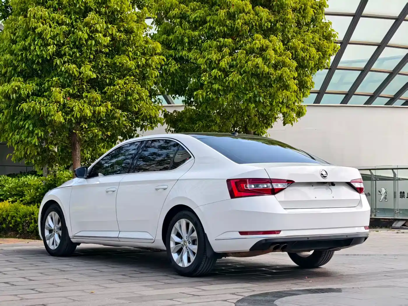 Škoda Superb 2018 TSI330 DSG Comfort Edition China V фото 5