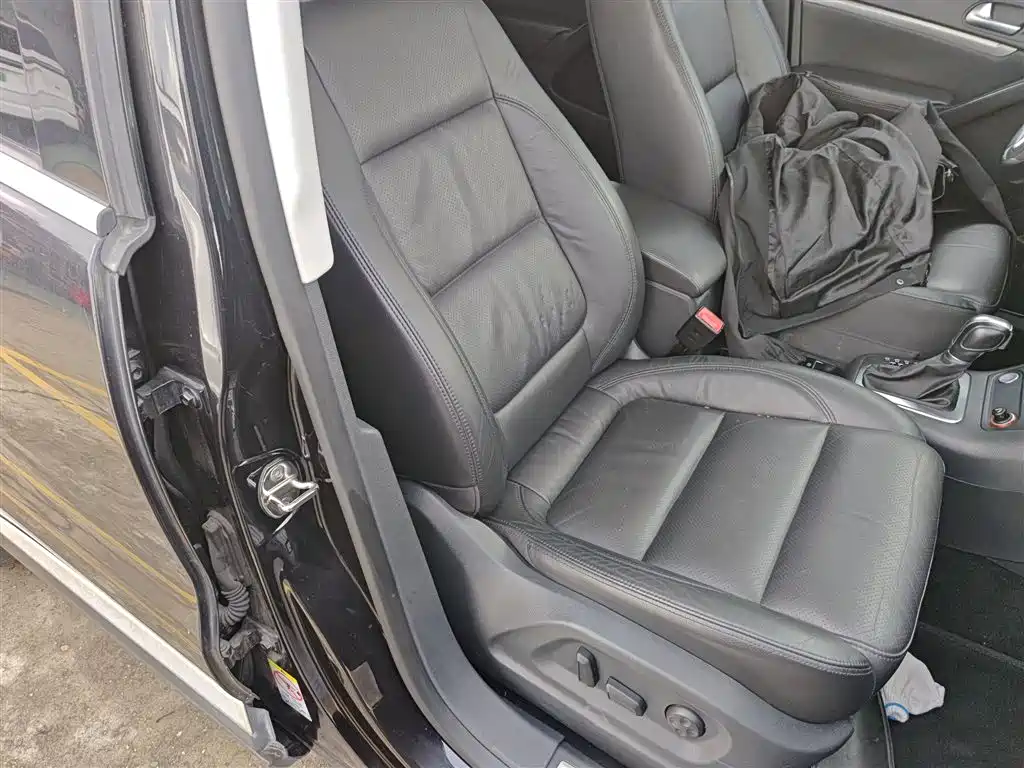 Volkswagen Tiguan 2015 1.8TSI Automatic 2WD Highline фото 25