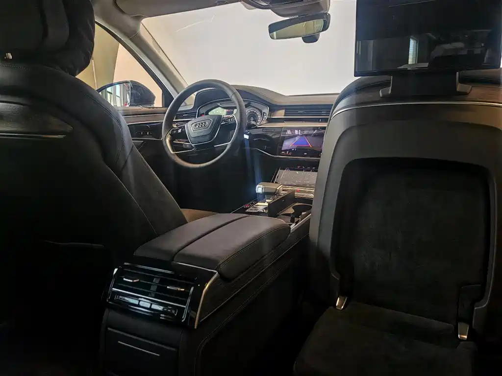 Audi A8 2025 2024 Model A8L 55 TFSI quattro Flagship