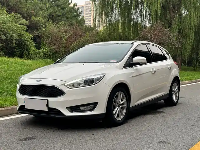 FORD FOX