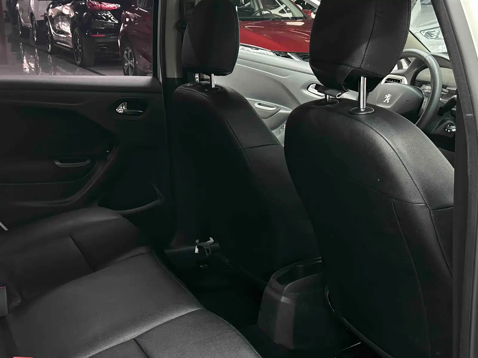 صورة 7 - Peugeot 301
