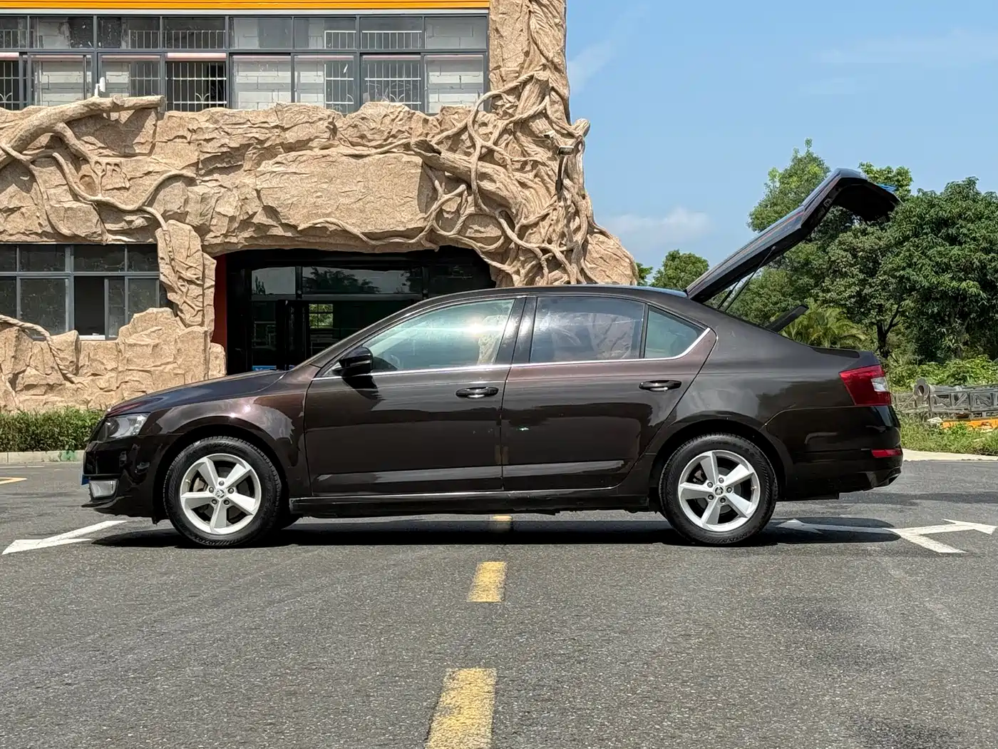 Škoda Octavia 2015 1.6L Automatic逸杰版 фото 5