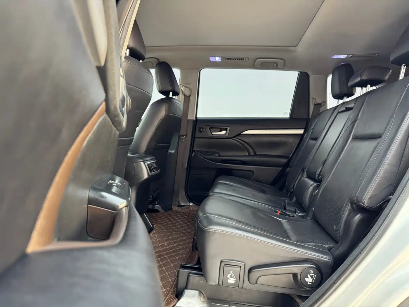Toyota Highlander 2015 2.0T AWD Luxury Edition 7-seater фото 8