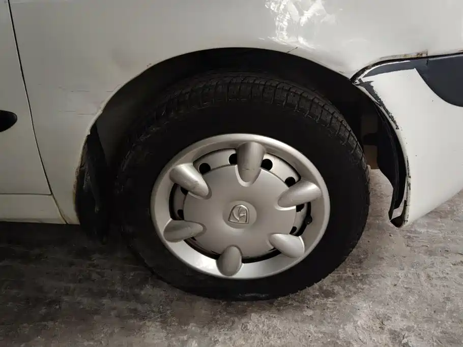 Baojun Lechi 2013 2012 Facelift 1.0L Manual P-TEC Comfort