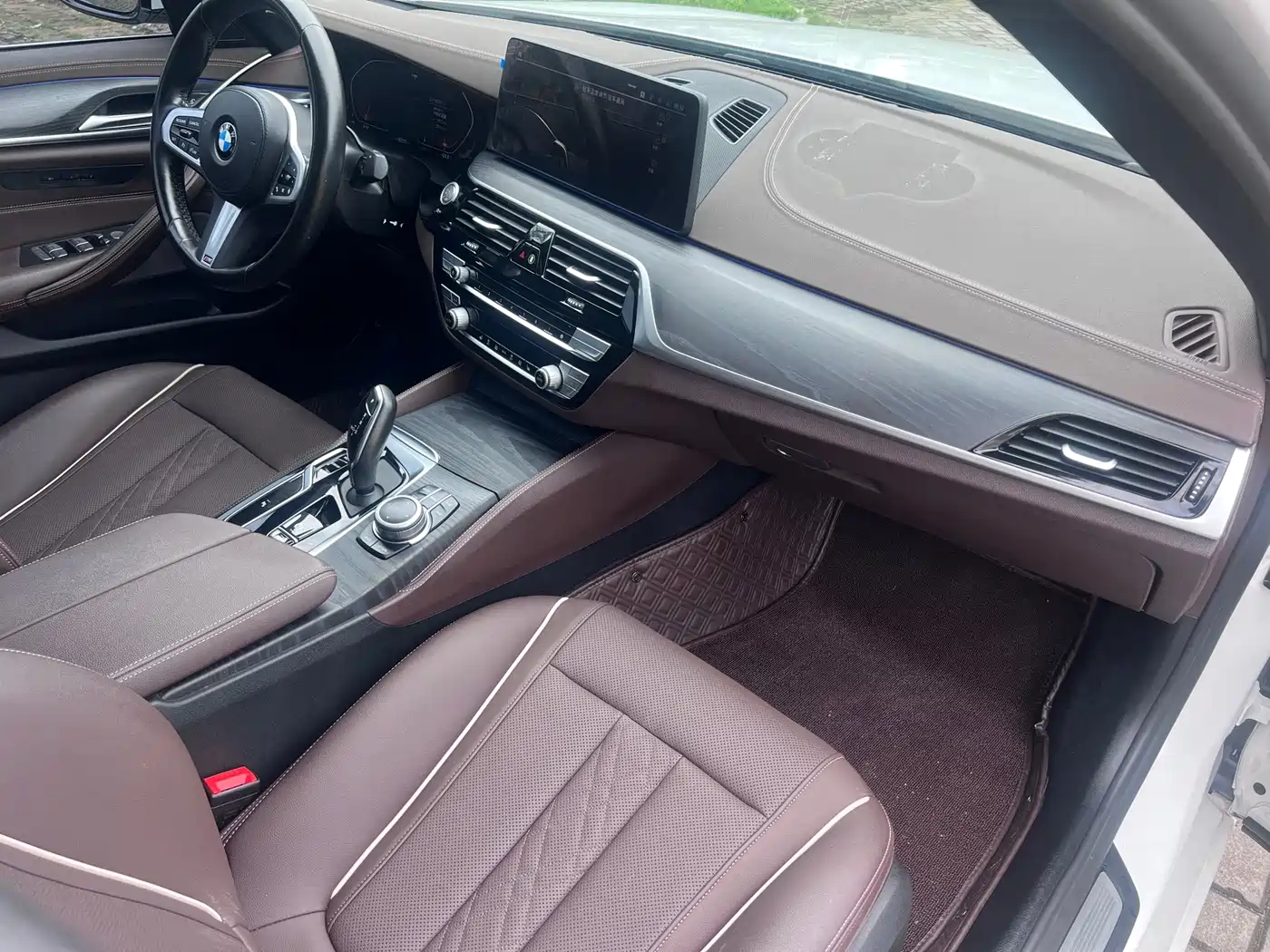 BMW 5 Series 2022 530Li Leading M Sport Package фото 12