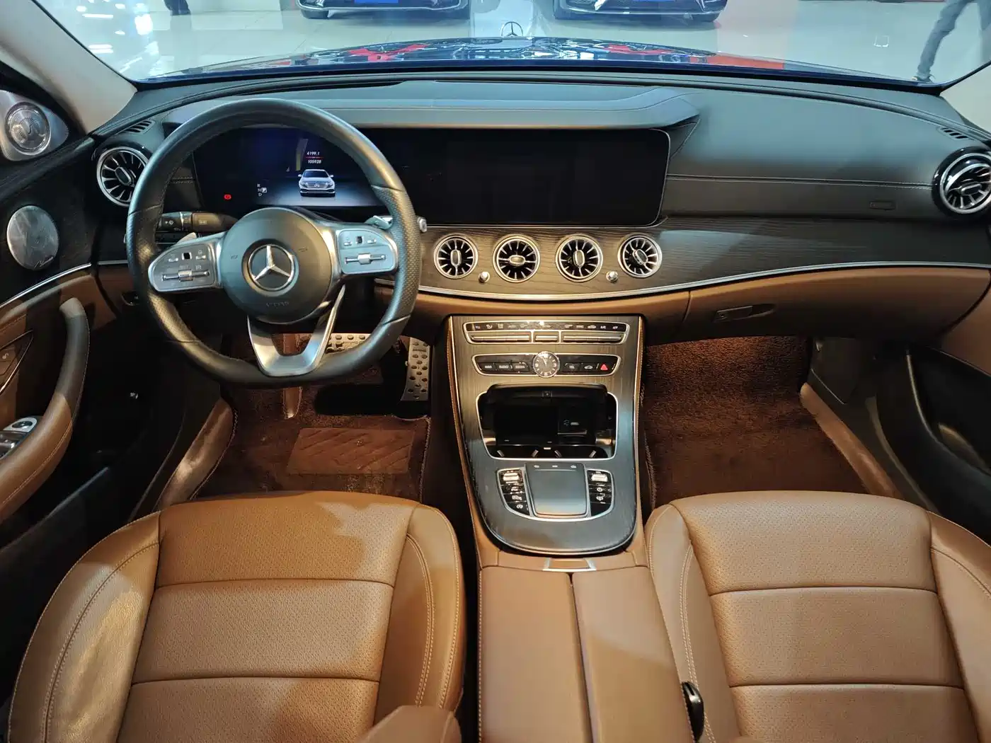 MERCEDES-BENZ E CLASS