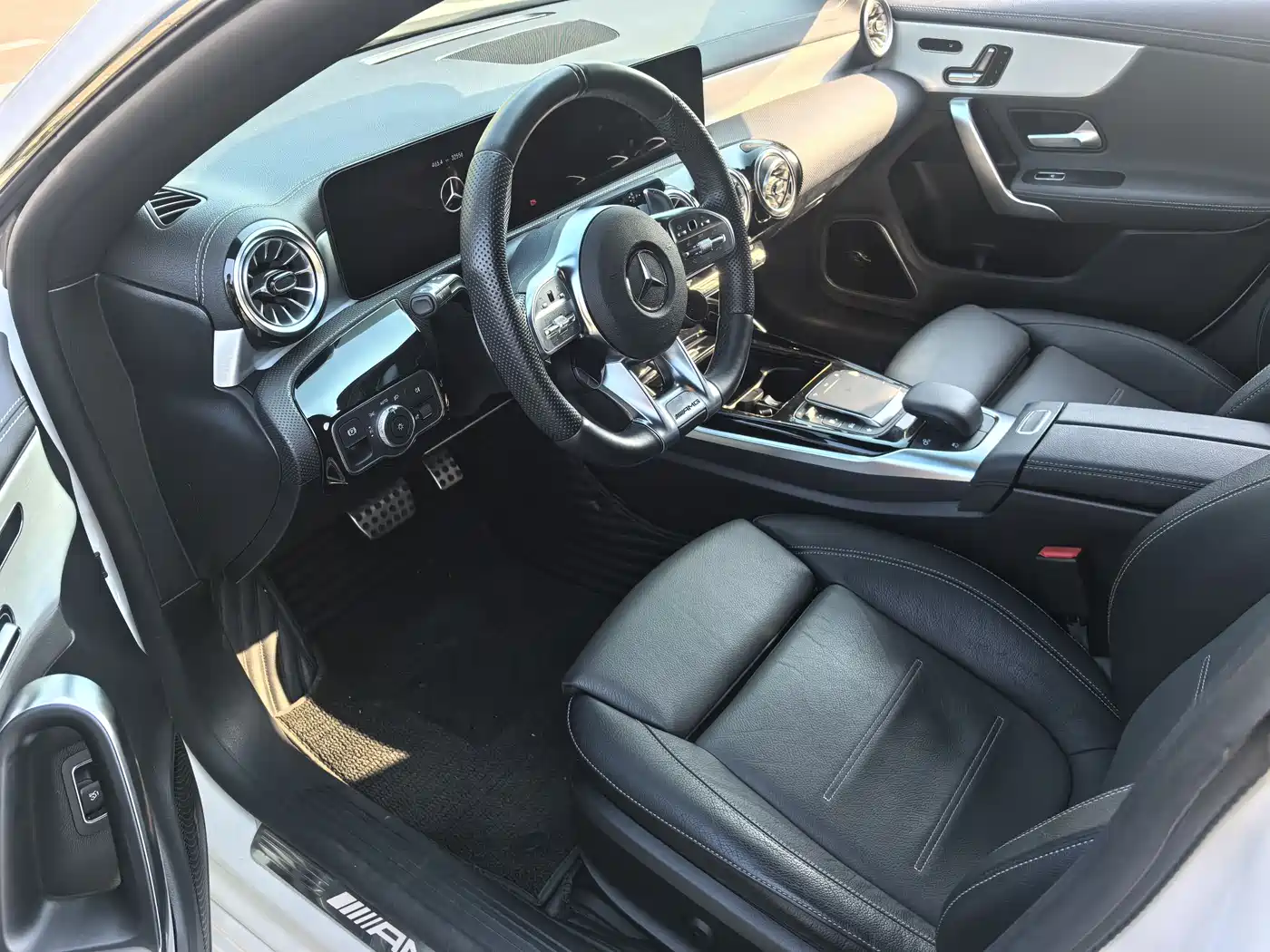 Mercedes-Benz CLA AMG 2023 AMG CLA 35 4MATIC фото 6