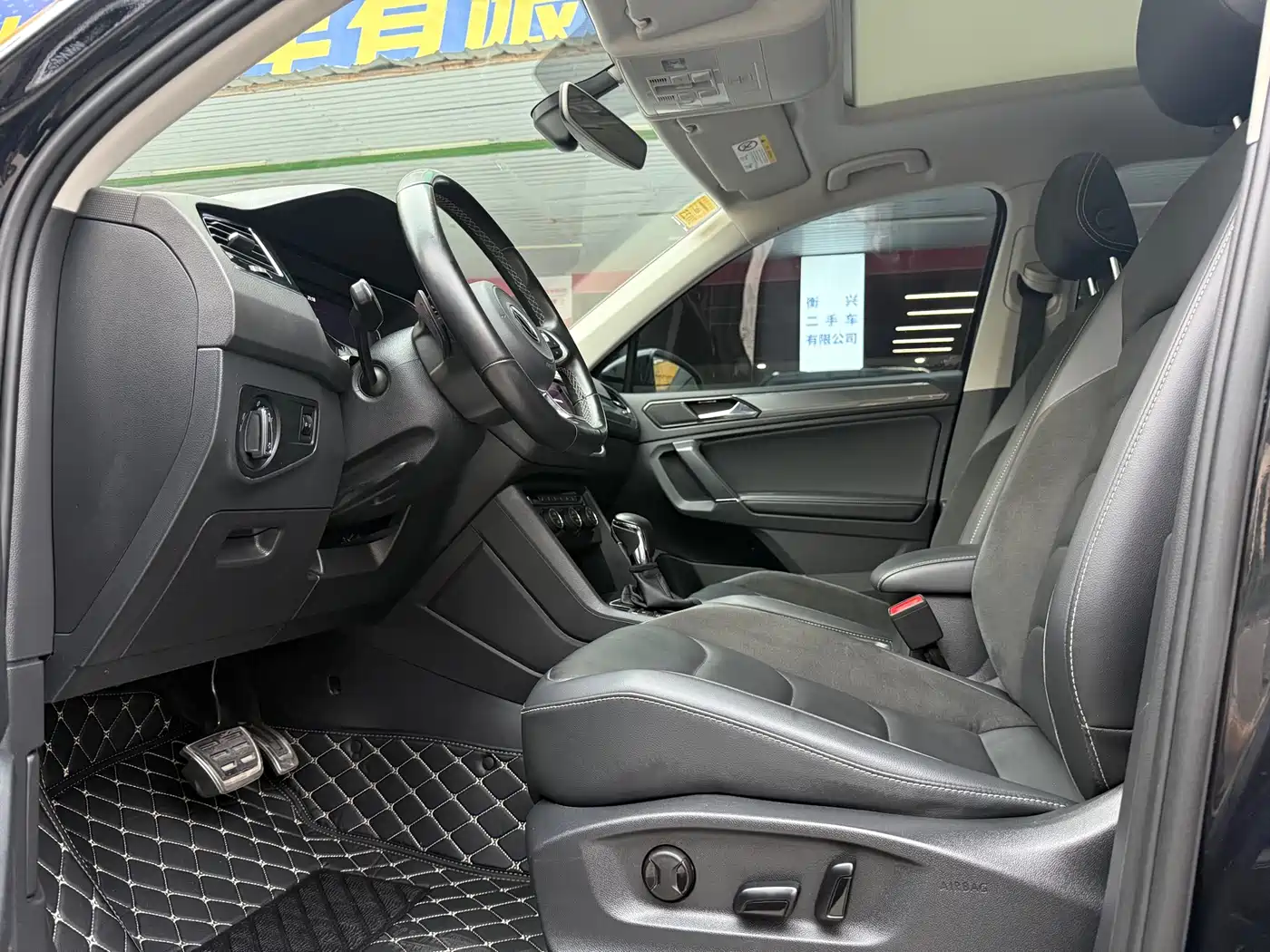 Volkswagen Tiguan L 2021 330TSI Automatic 2WD R-Line Premium фото 4