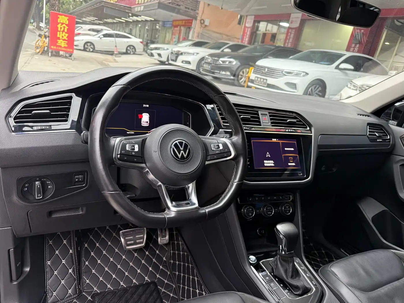 Volkswagen Tiguan L 2021 330TSI Automatic 2WD R-Line Premium фото 5