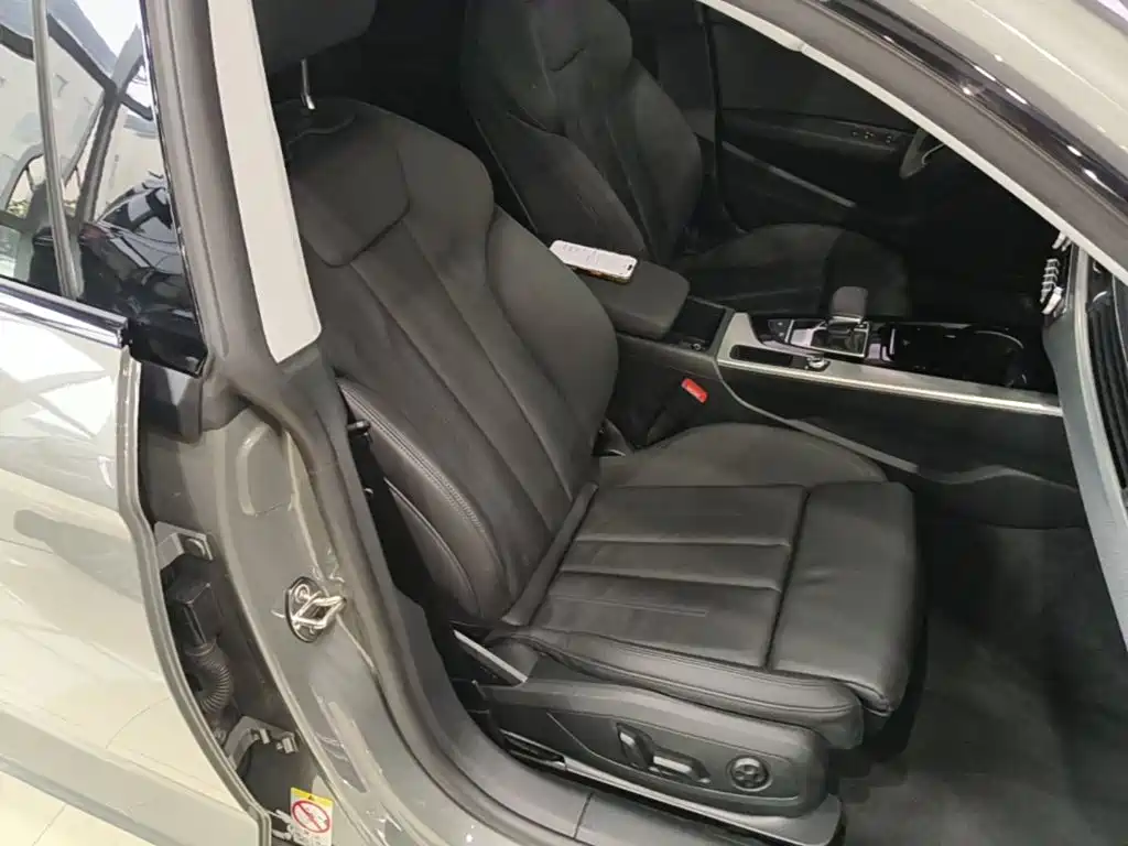 Фото 25 - Audi A5 (Import)