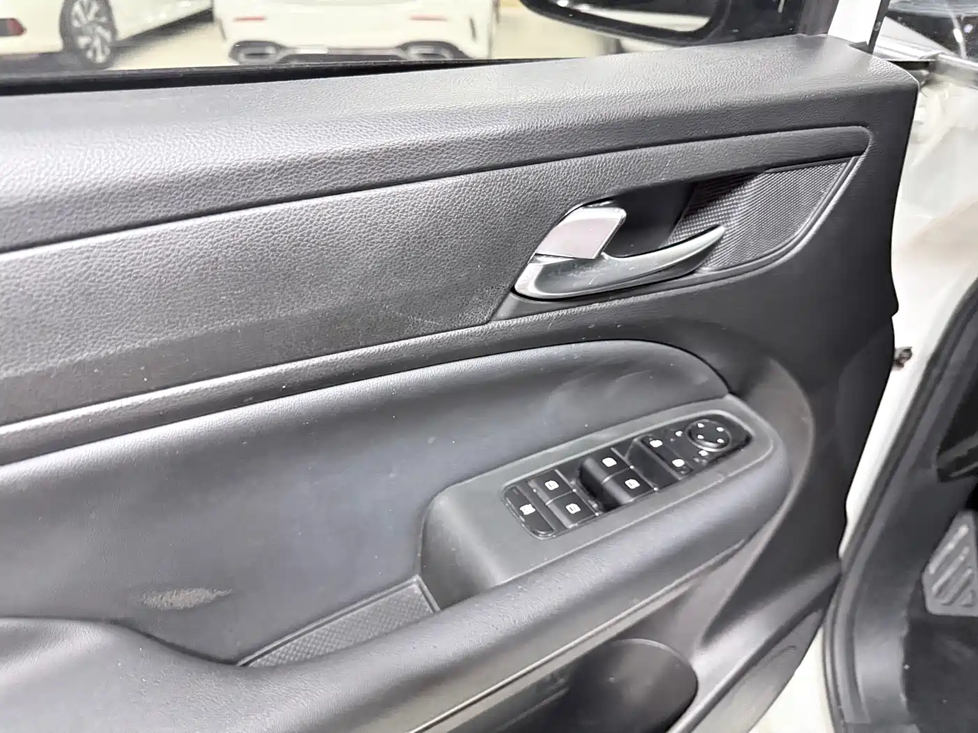 GAC Trumpchi Trumpchi M6 2019 270T Automatic Luxury (7-seater) China V фото 9