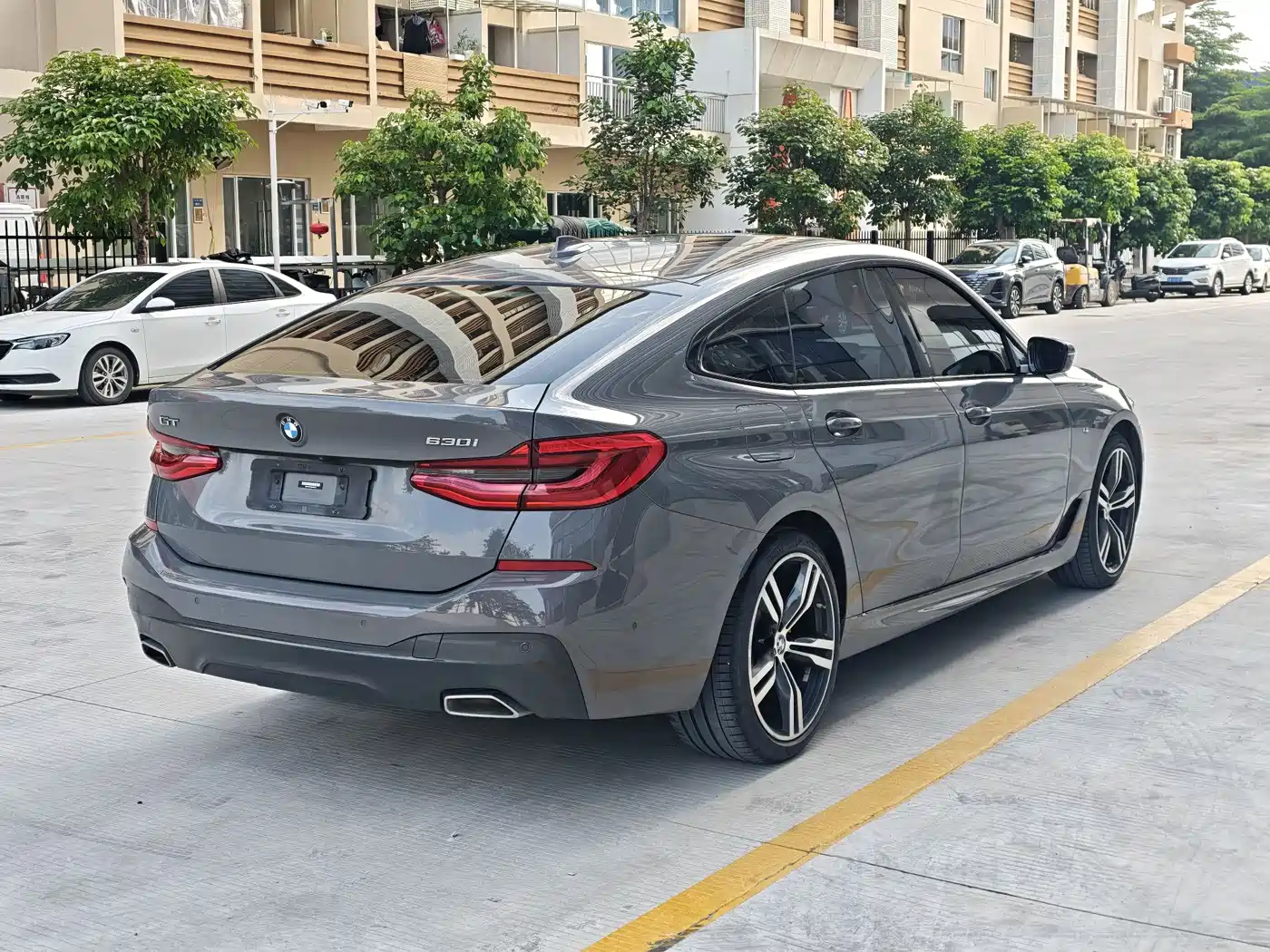BMW 6 Series GT 2022 Model 630i M Sport Package фото 4