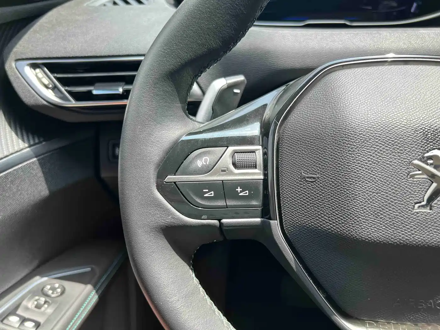 Peugeot 5008 2021 360THP 5-seater Performance Edition фото 16
