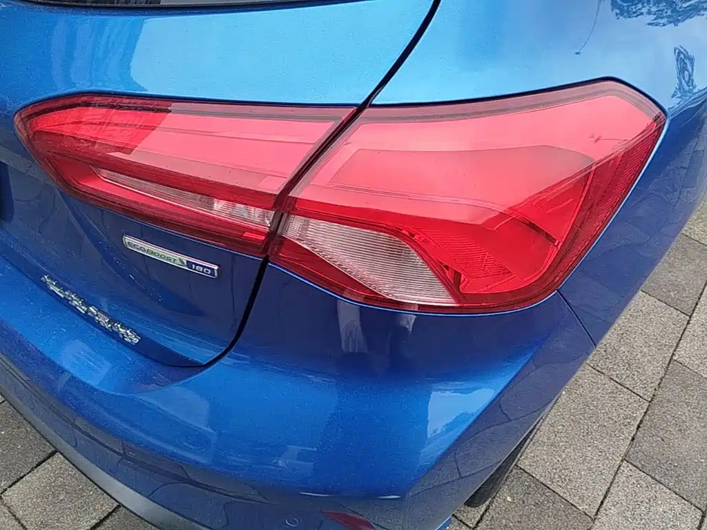 Фото 8 - Ford Focus