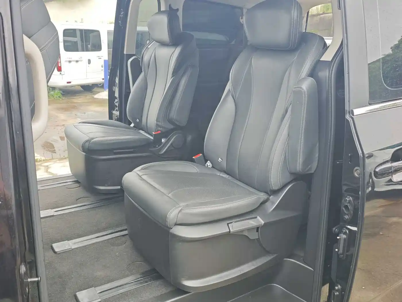 SAIC Maxus Maxus G20 2024 2023 ES 2.0T Diesel Manual Value Touring Edition