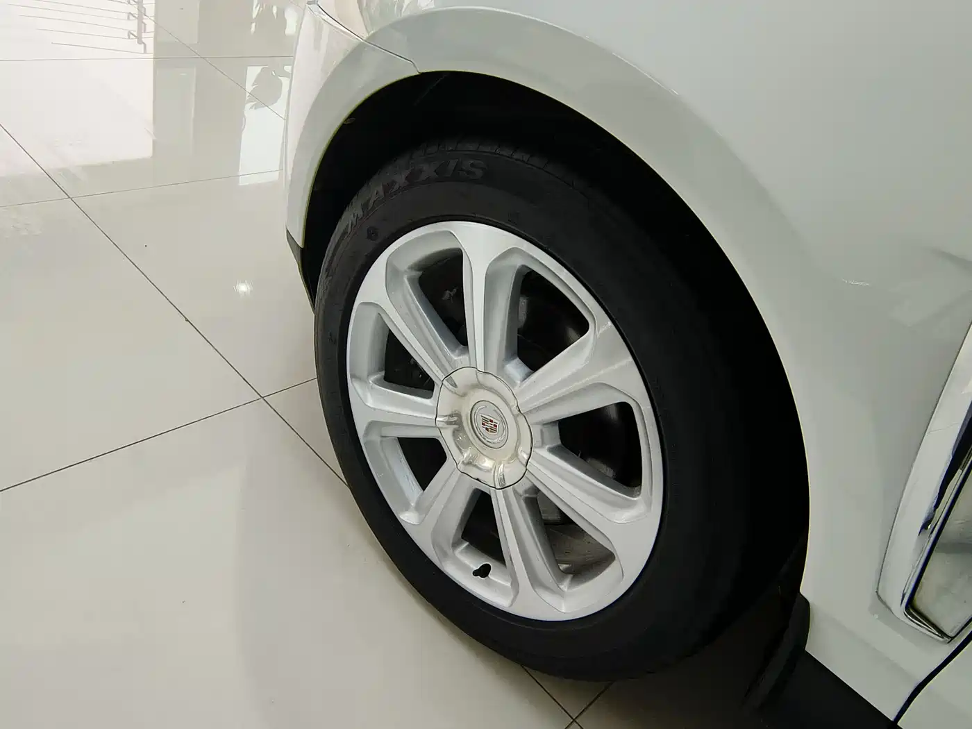 Cadillac SRX 2014 3.0L Flagship Model фото 32
