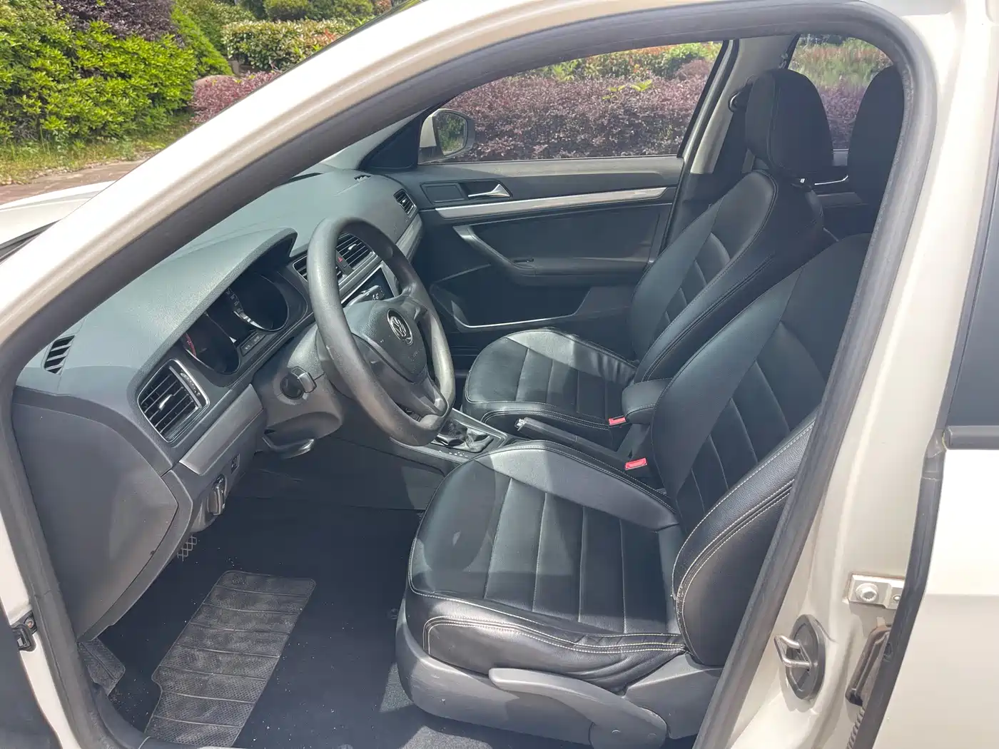 Volkswagen Lavida 2017 1.6L Automatic Trend Edition фото 5