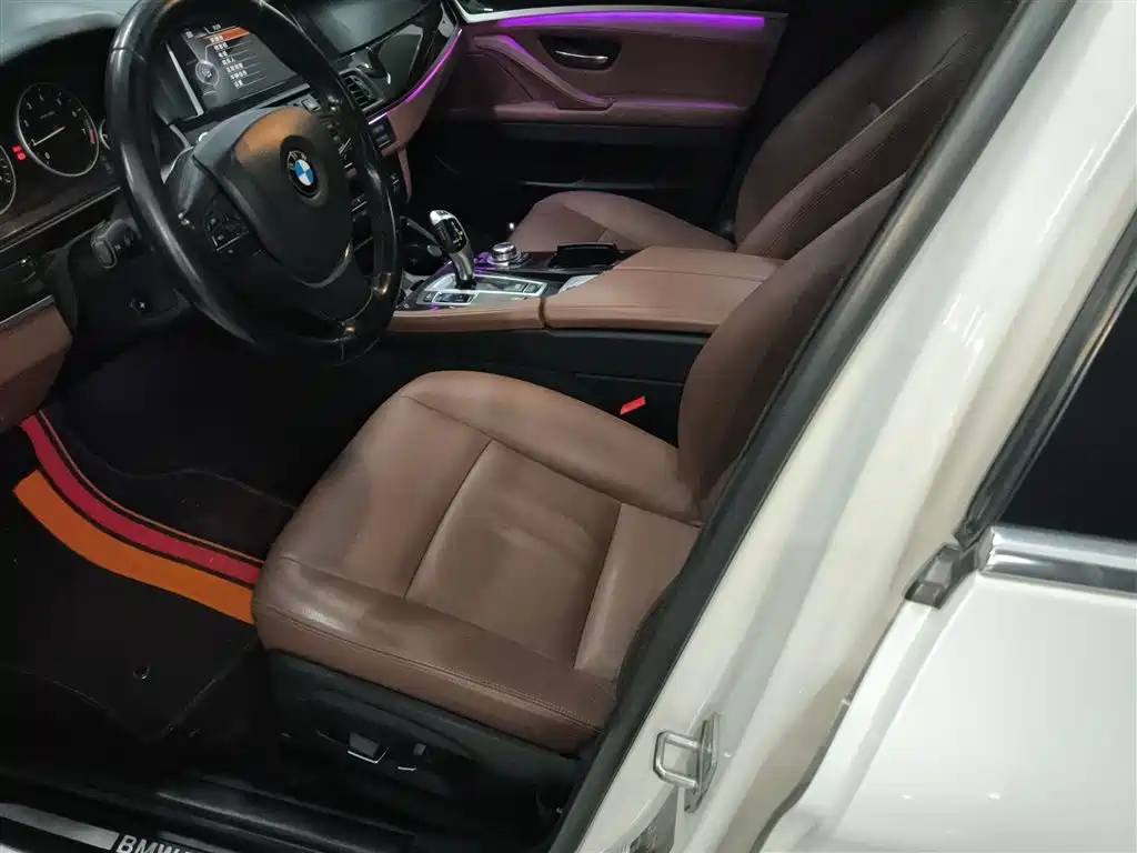 BMW 5 Series 2017 525Li Leading Edition фото 14