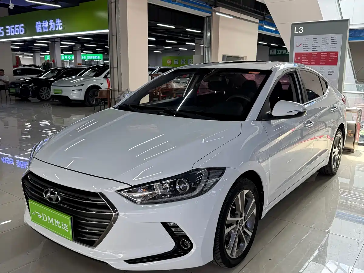 Hyundai Elantra 2016 Model 1.6L Automatic Smart Elite фото 3