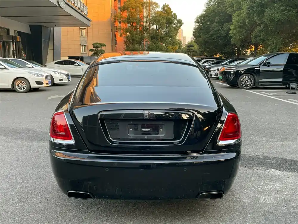 Rolls-Royce Wraith 2018 6.6T Black Badge фото 31