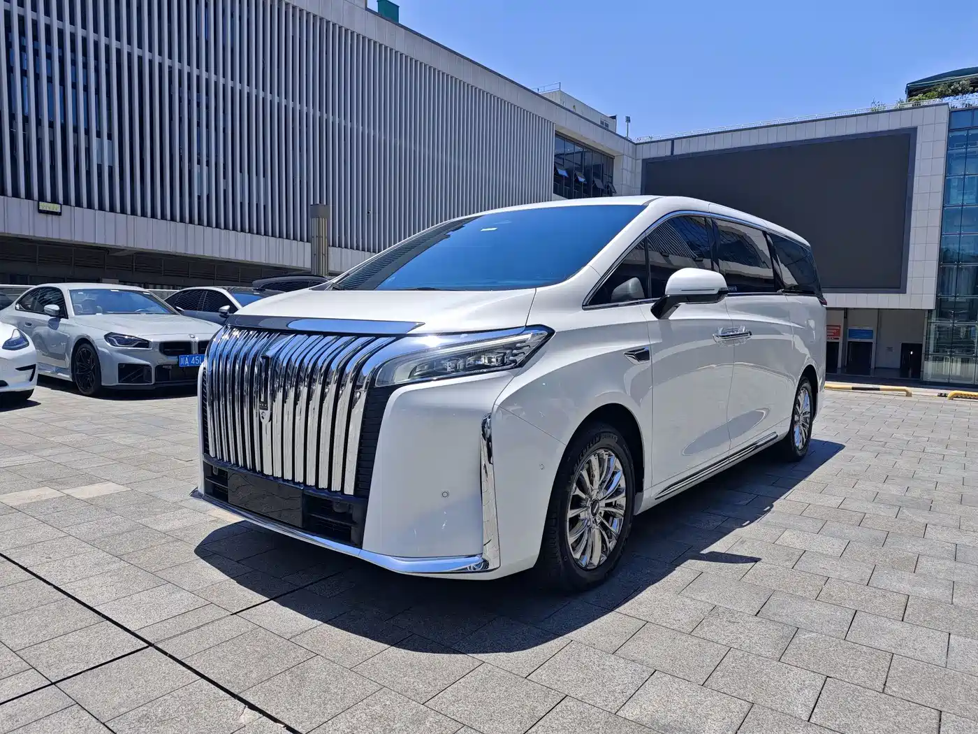 WEY Alpine 2023 AWD Executive Long Wheelbase