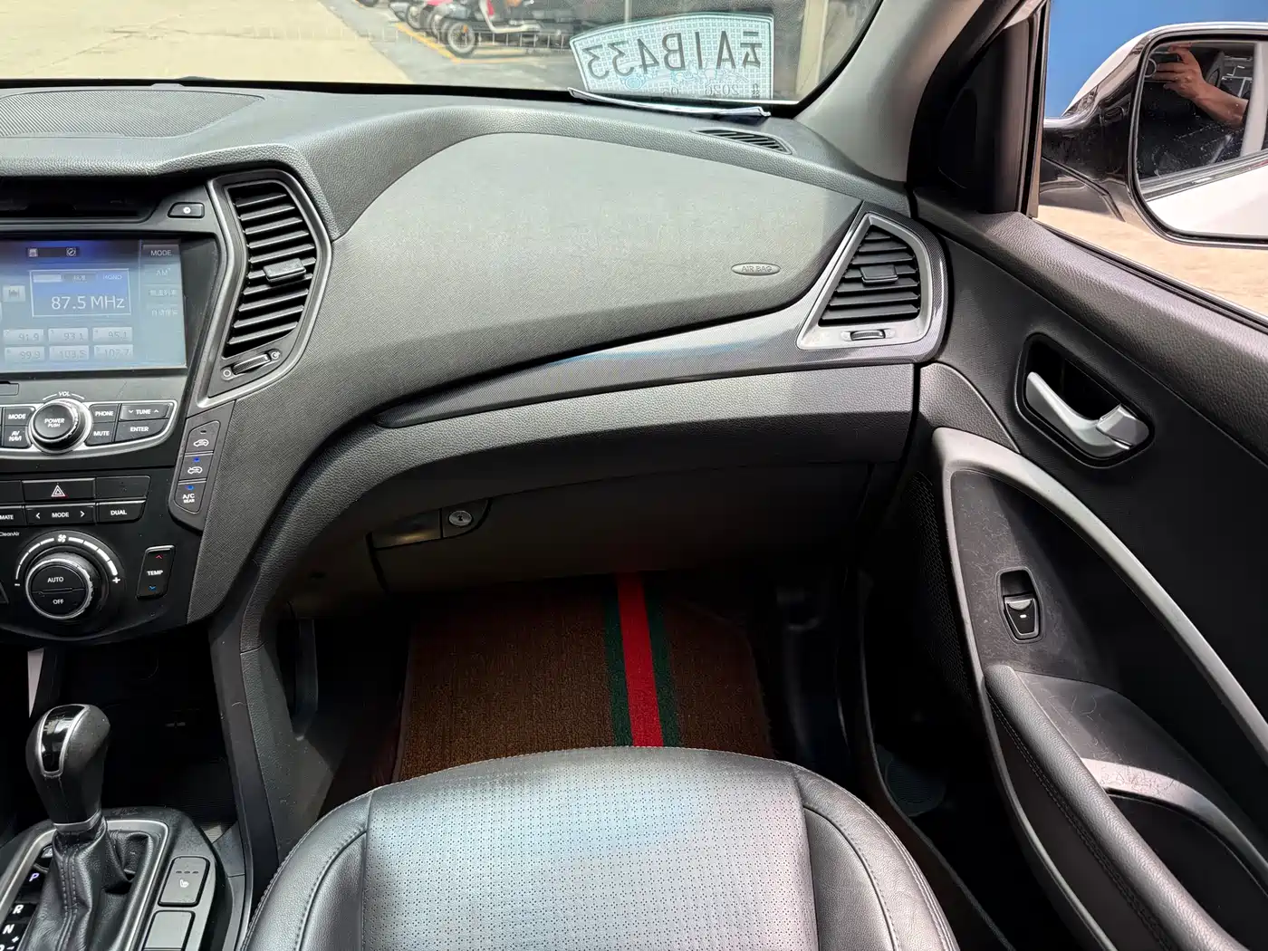 Hyundai Santa Fe 2013 Model 2.4L Automatic 4WD Smart фото 12