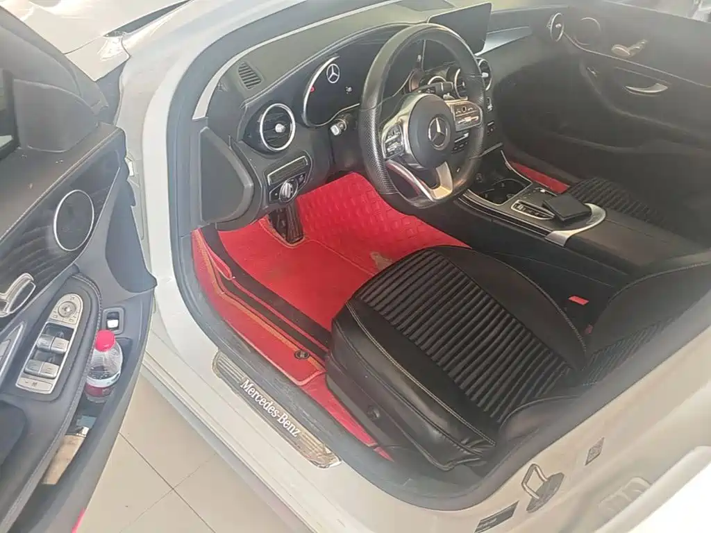 Фото 16 - Mercedes-Benz C-Class