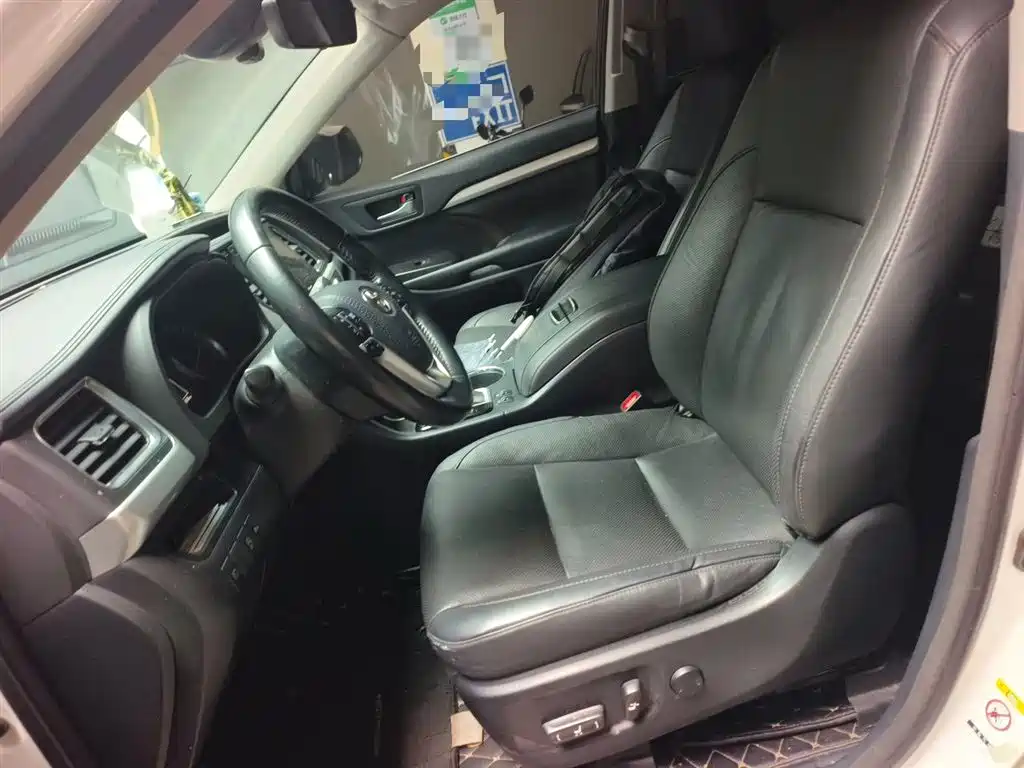 Toyota Highlander 2018 2.0T 4WD Luxury 7-seater (China V) фото 8