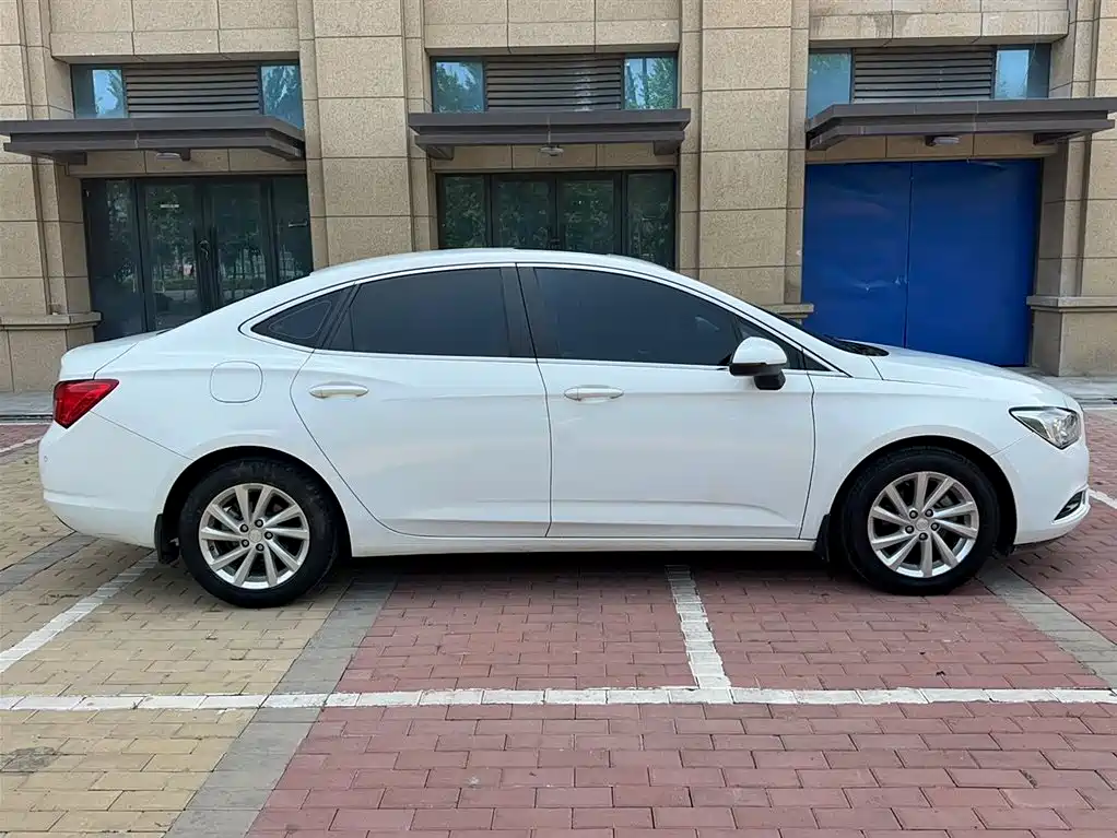 Buick Verano 2015 Sedan 15S Automatic Leading фото 24