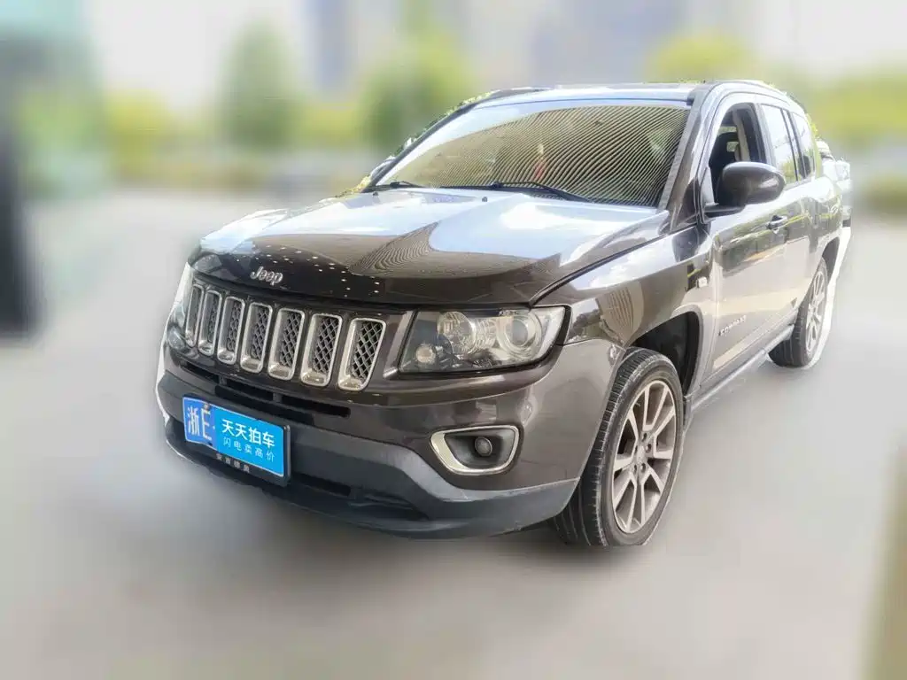 Jeep Compass (Import) 2014 2014 2.0L 2WD Luxury Edition