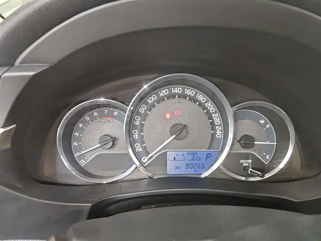 Toyota Corolla 2014 1.6L CVT GL фото 12