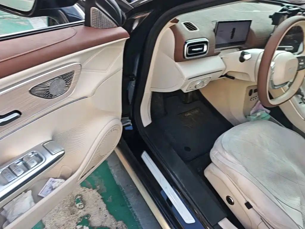 Chery Fengyun Fengyun A9L 2025 2025 Model 260 Extended Range Premium Edition