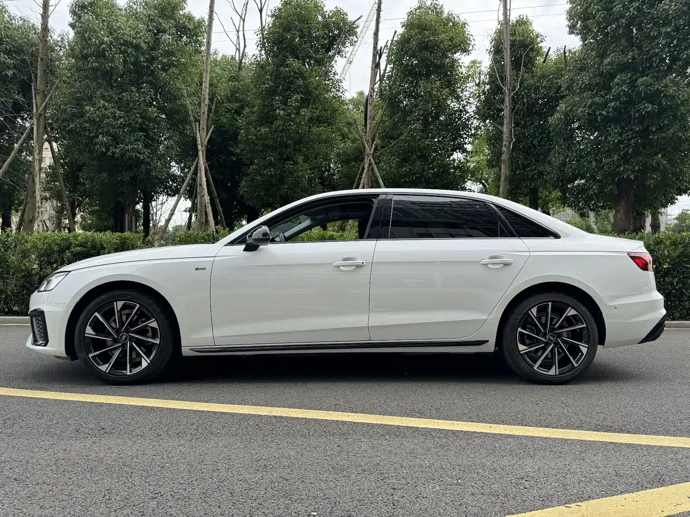 Audi A4L 2022 40 TFSI Luxury Dynamic фото 9