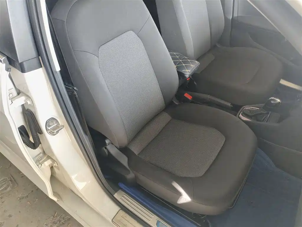 Volkswagen Jetta 2017 1.5L Automatic Fashion фото 19