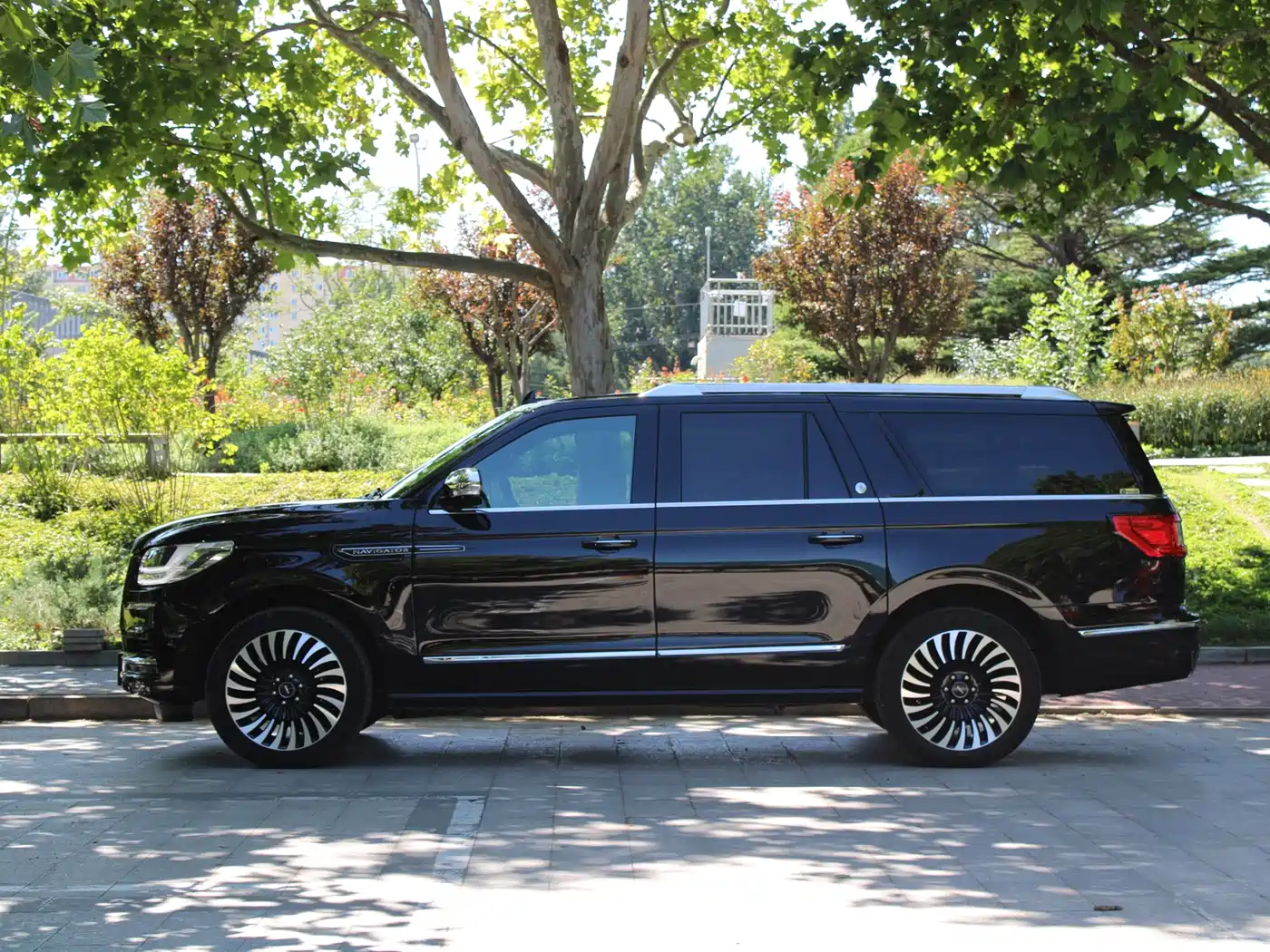 صورة 7 - Lincoln Navigator