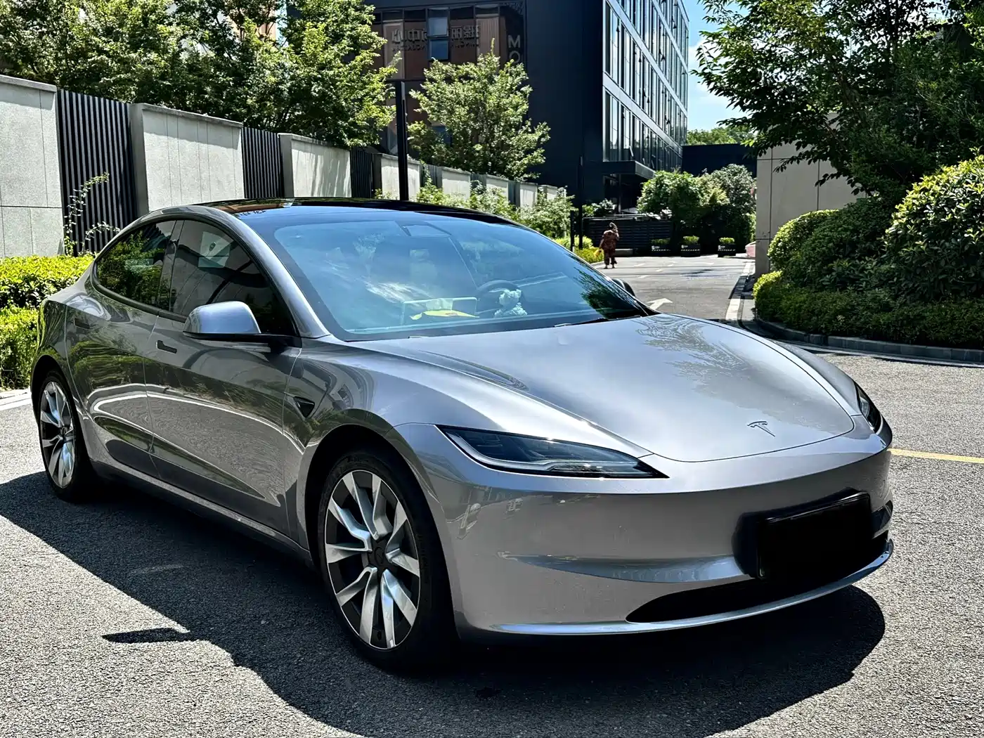 Tesla Model 3 2025 Long Range All-Wheel Drive фото 3