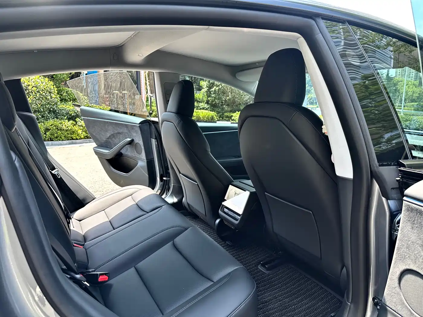 Tesla Model 3 2025 Long Range All-Wheel Drive фото 9