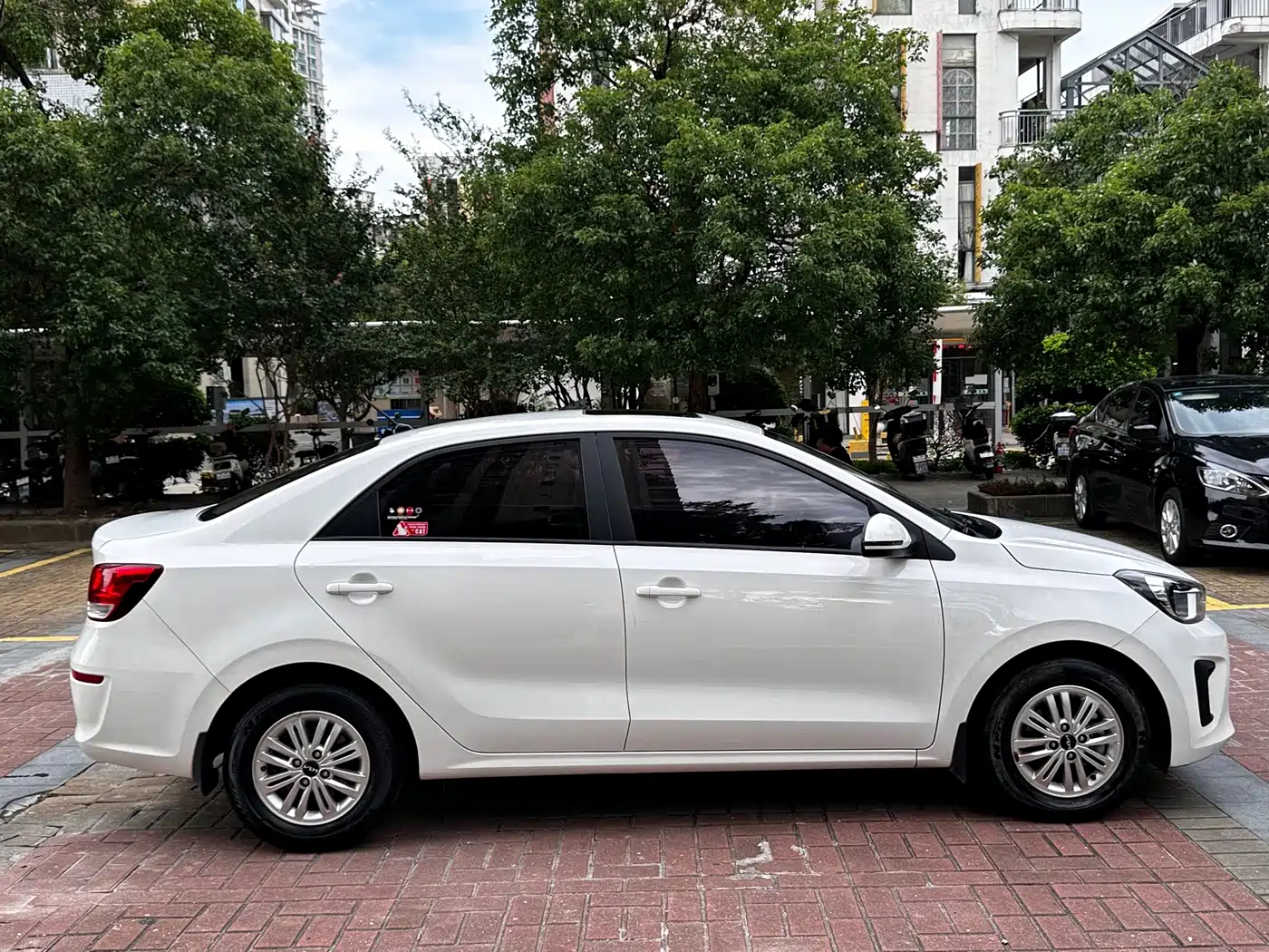 Kia Huan Chi 2021 2020 Facelift 1.4L Auto Elite Connect Edition