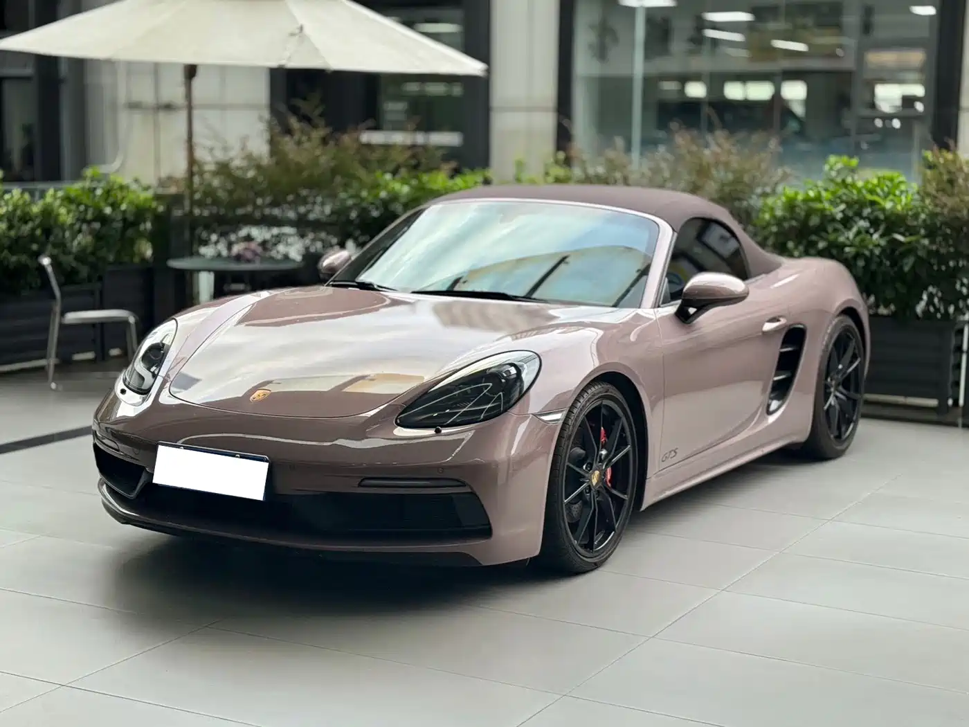 Фото 1 - Porsche 718