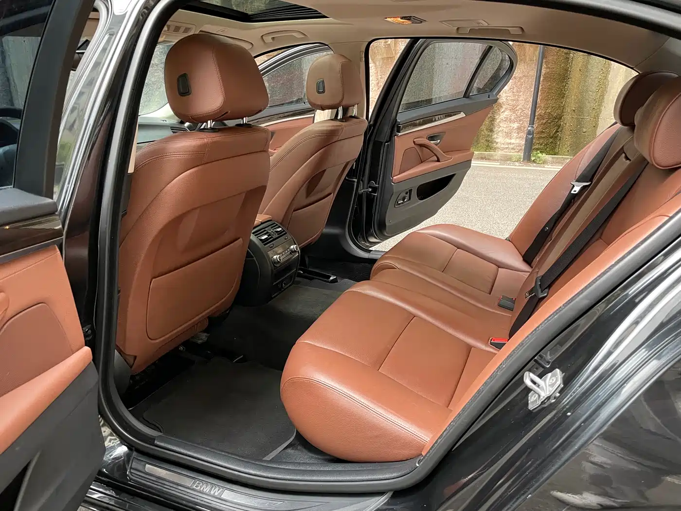 BMW 5 Series 2014 528Li Leading Edition фото 12